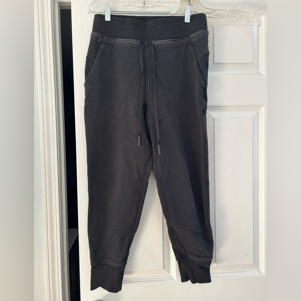 Cuffed ankle joggers